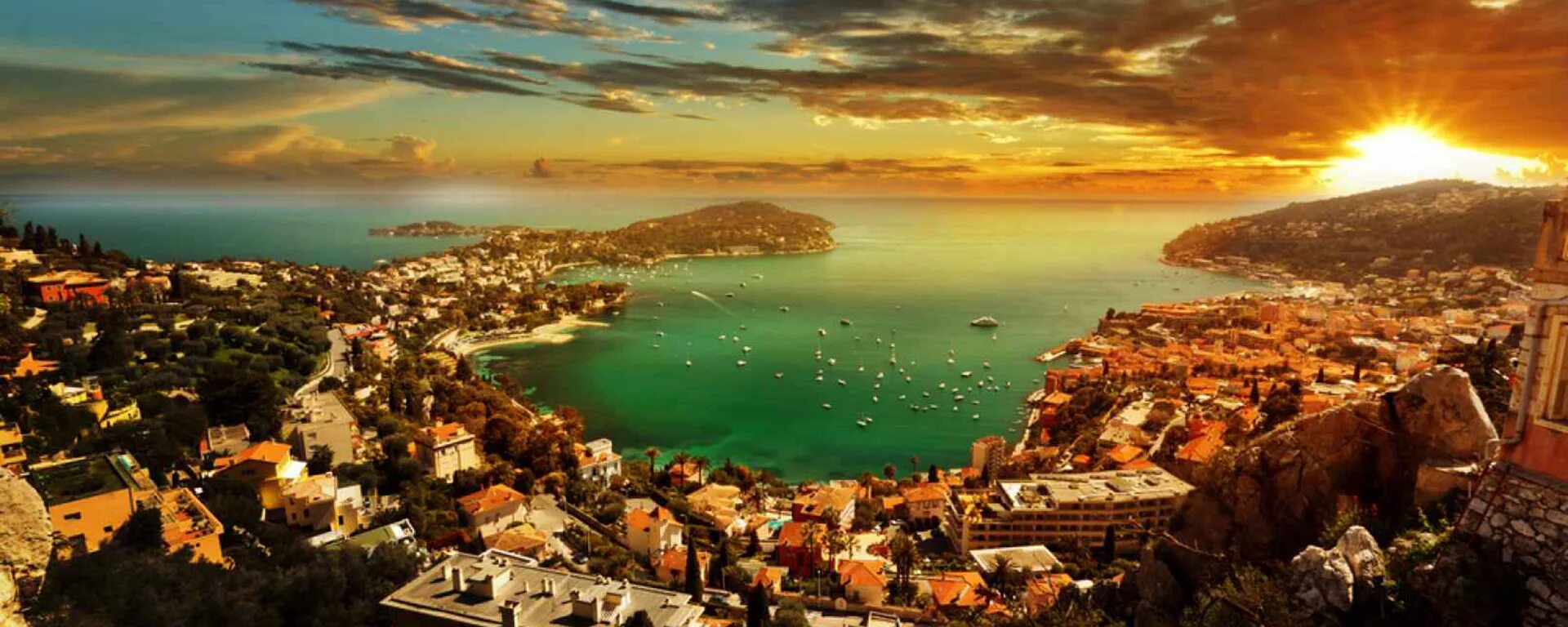 Солнце монако на итальянском. Монако Лазурный берег. La French Riviera Монако. Лазурный берег Франция курорты. Закат в Марселе.