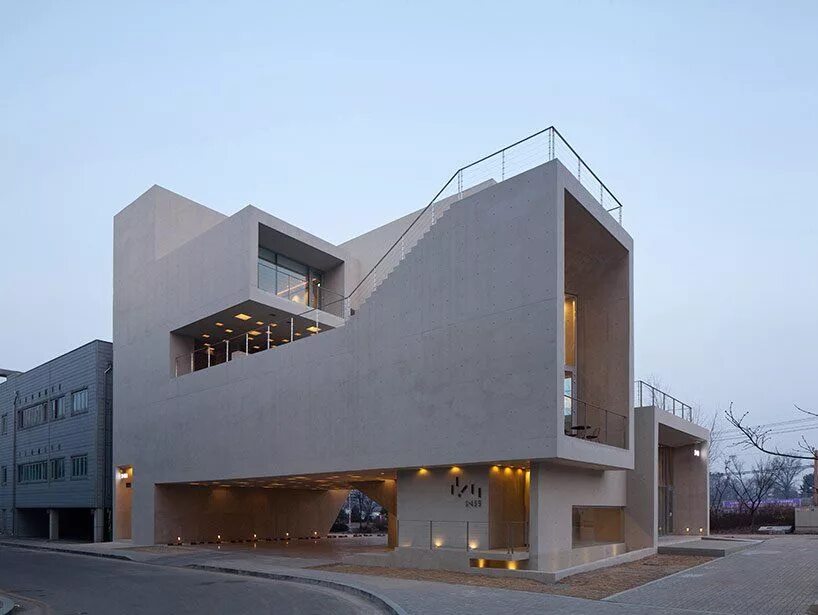 First architecture. Архитектурный бетон. Concrete Architecture. IDMM Architects. Concrete Box-Style buildings.
