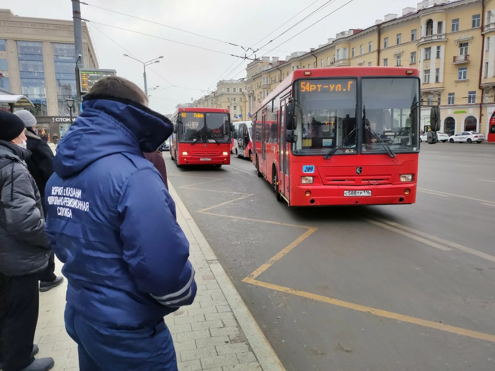 29 Автобус Казань. Казань троллейбусы и автобусы. Водитель автобуса. Автобусное движение. Остановки 29 автобуса казань