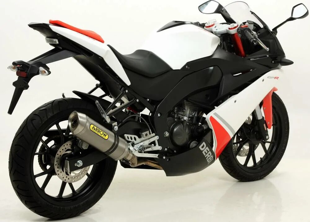 Gpr 4. Мотоцикл derbi gpr 125. мотоцикл дерби 125 кубов. gpr 50 yamaha. книжка derbi gpr 50.