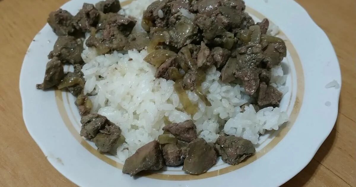 Рис с печенью куриной. Печень с рисом. Как приготовить куриную печень с рисом. Как приготовить куриную печень с рисом. Софрито.