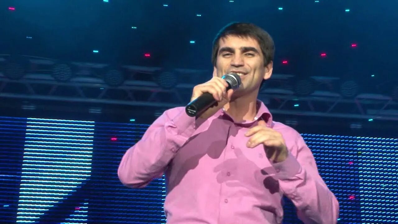 Ямлихан гаджиев концерт 2012. Ямлихан гаджиев. Ямлихан аркада. Ямлихан аркада. Ямлихан гаджиев.