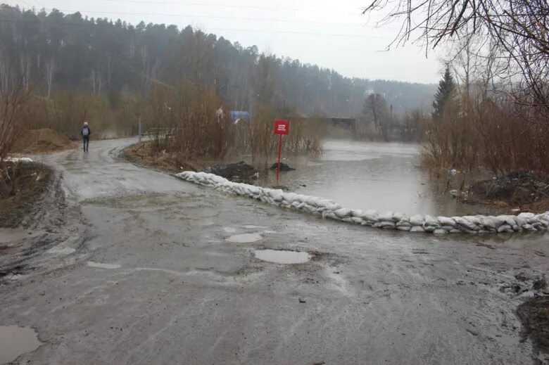 Томская дамба. Река Басандайка Томск. Степановка Томск. Ушайка Степановка. Паводок Томская область.