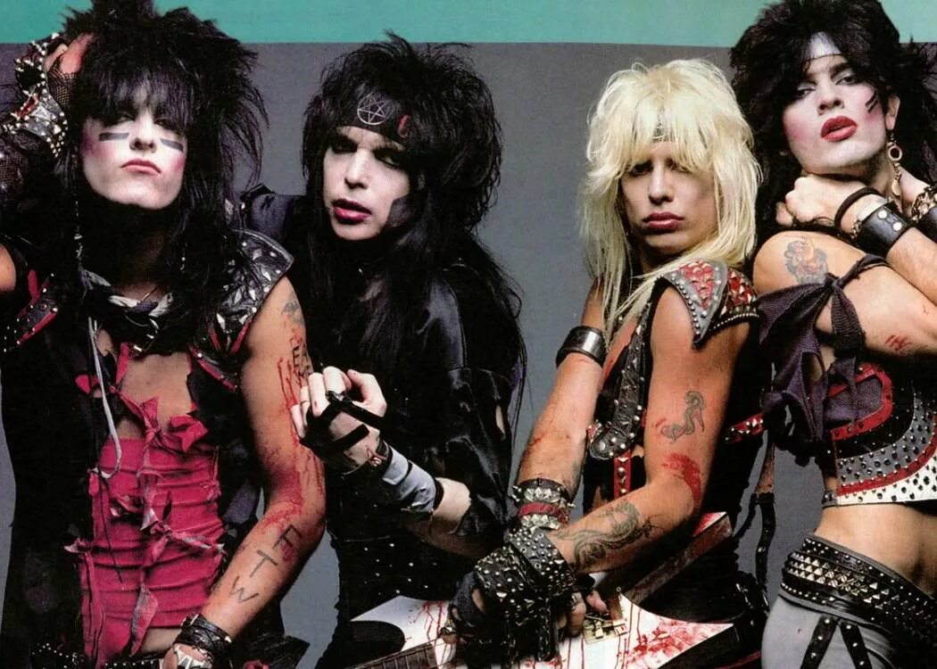 Motley Crue. Motley Crue группа. Motley Crue 2020. Группа Mötley Crüe молодые.