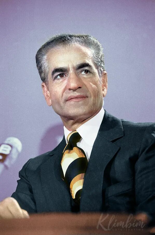 Ирана мохаммед реза пехлеви. Ирана мохаммед реза пехлеви. Шах мохаммед реза пехлеви. Мохаммед реза пехлеви. Мухаммад реза пехлеви.