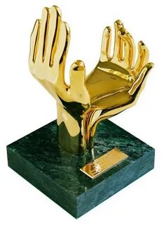 Des mains en or