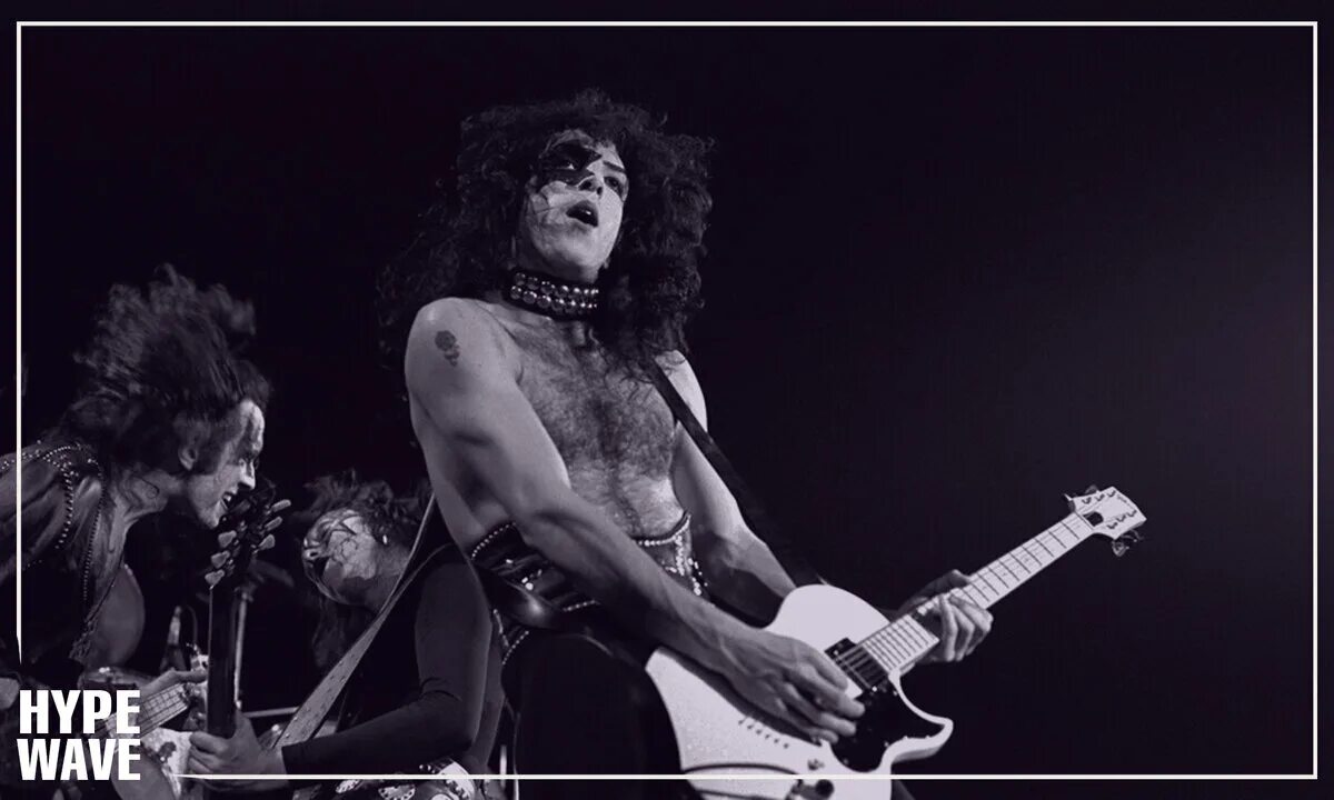 Paul stanley live. Пол стэнли. пол стэнли в молодости. paul stanley без парика. пол стэнли молодой.