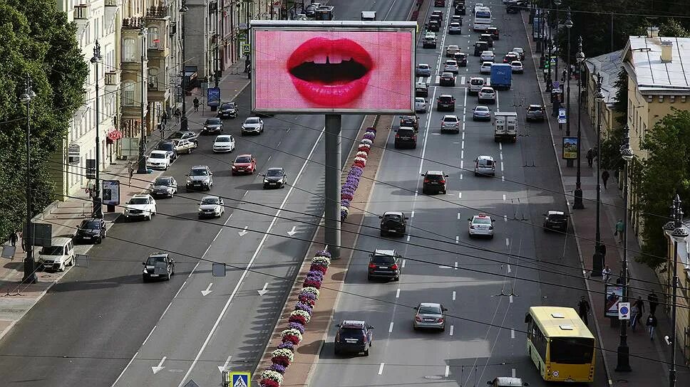 Билборд. Наружная реклама. Рекламный щит на остановке. Реклама спб. Реклама спб.