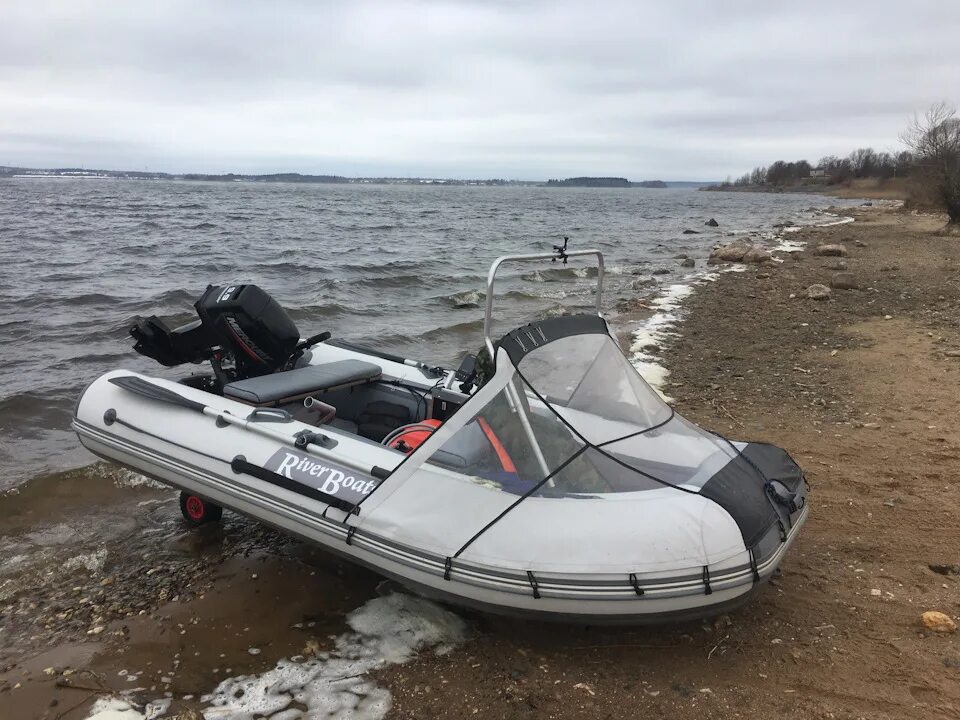 Носовой тент Riverboats 370. Ривербот 330 НДНД. Носовой тент флагман 350. Лодка ПВХ НДНД 330.