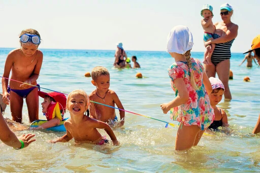 Family Resort Евпатория. Детский пляж. Крым море дети. Дети на курорте. Отдых на черном море с детьми 2024