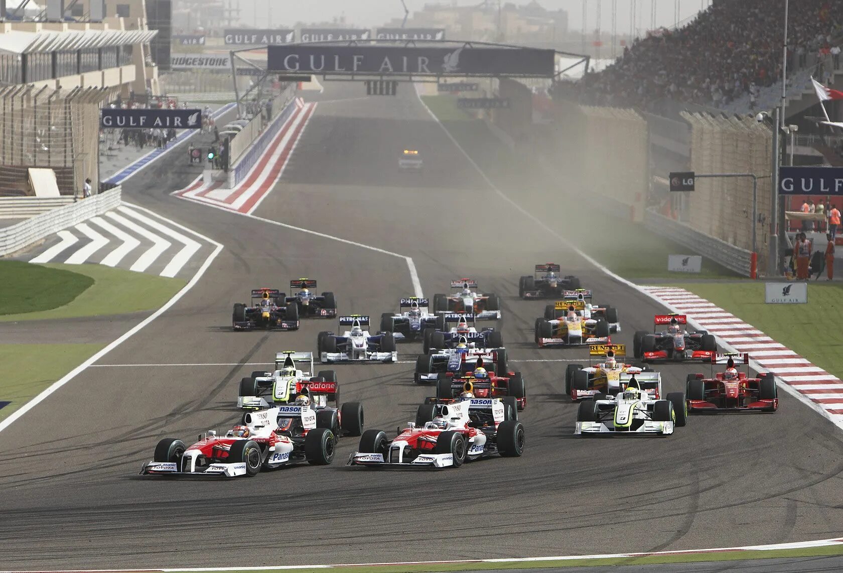 Покажи гонки на 1. Гран при Бахрейна 2006. Grand prix 4 Formula 1 (2009). Гран-при Бахрейна 2009 года. Formula 1 Gulf Air Bahrain Grand prix 2024.
