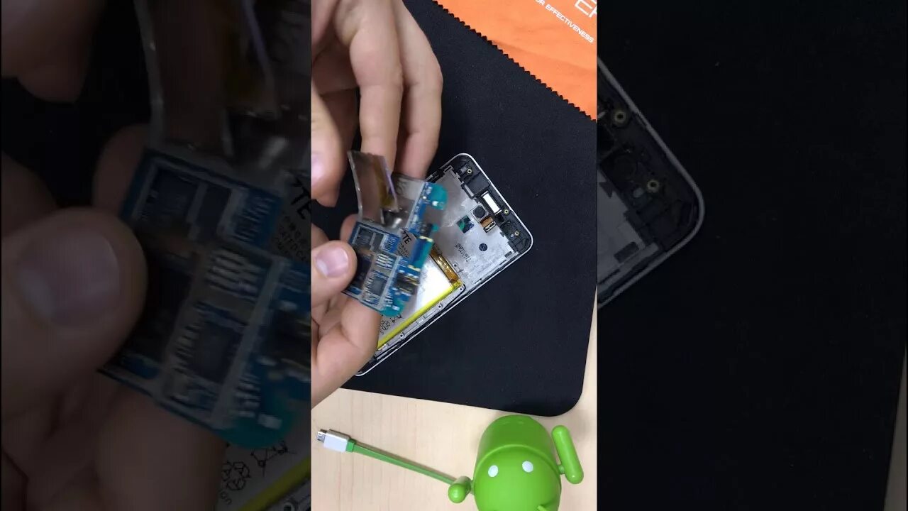 Zte blade не включается. Blade a510. zte a51 разъем зарядки. zte не заряжается. zte blade a510 плата.