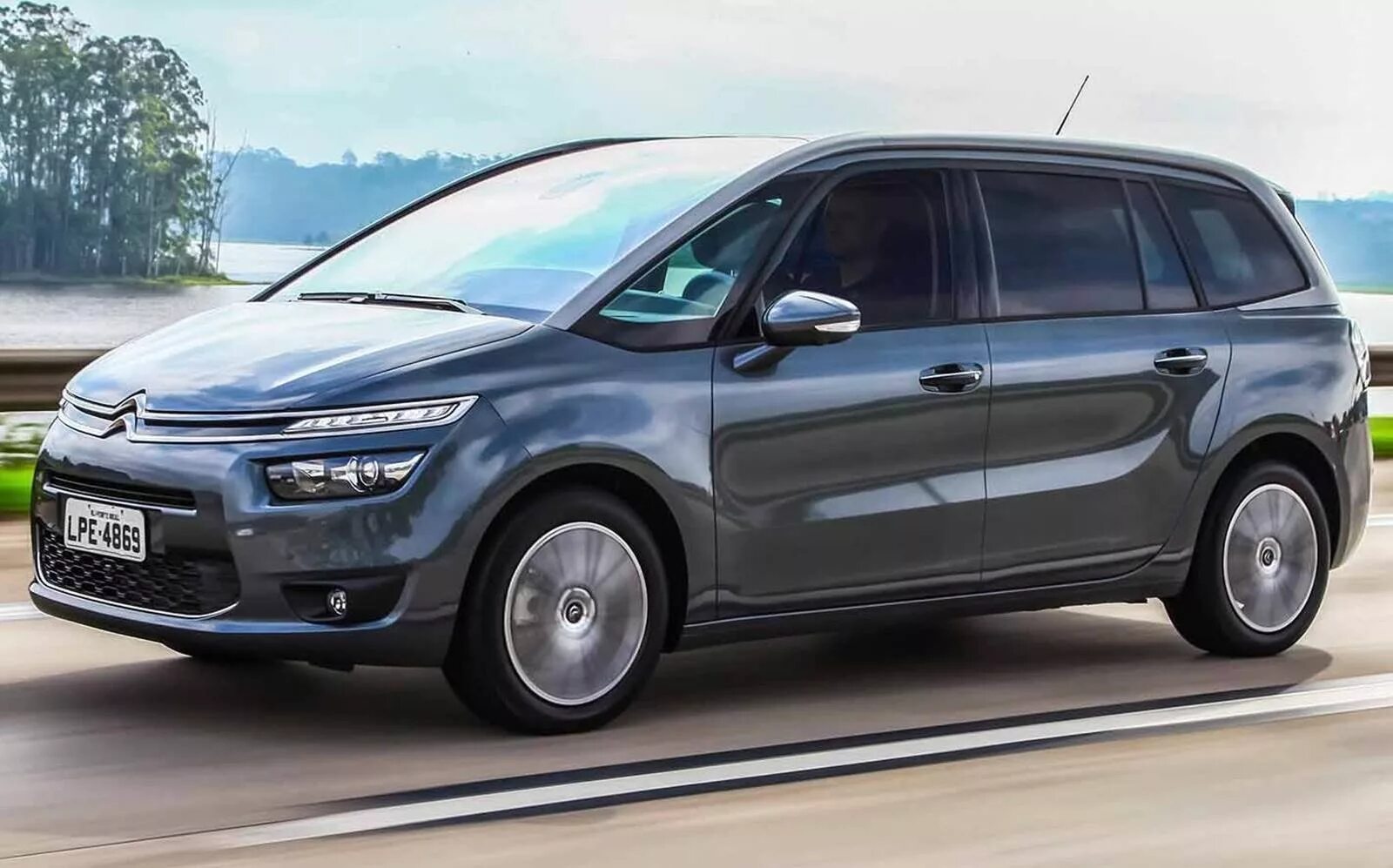 Ситроен пикассо 7 мест. Citroen c4 picasso 2016. ситроен с4 пикассо минивэн. citroen c4 picasso минивэн. минивэн citroen grand c4 picasso.
