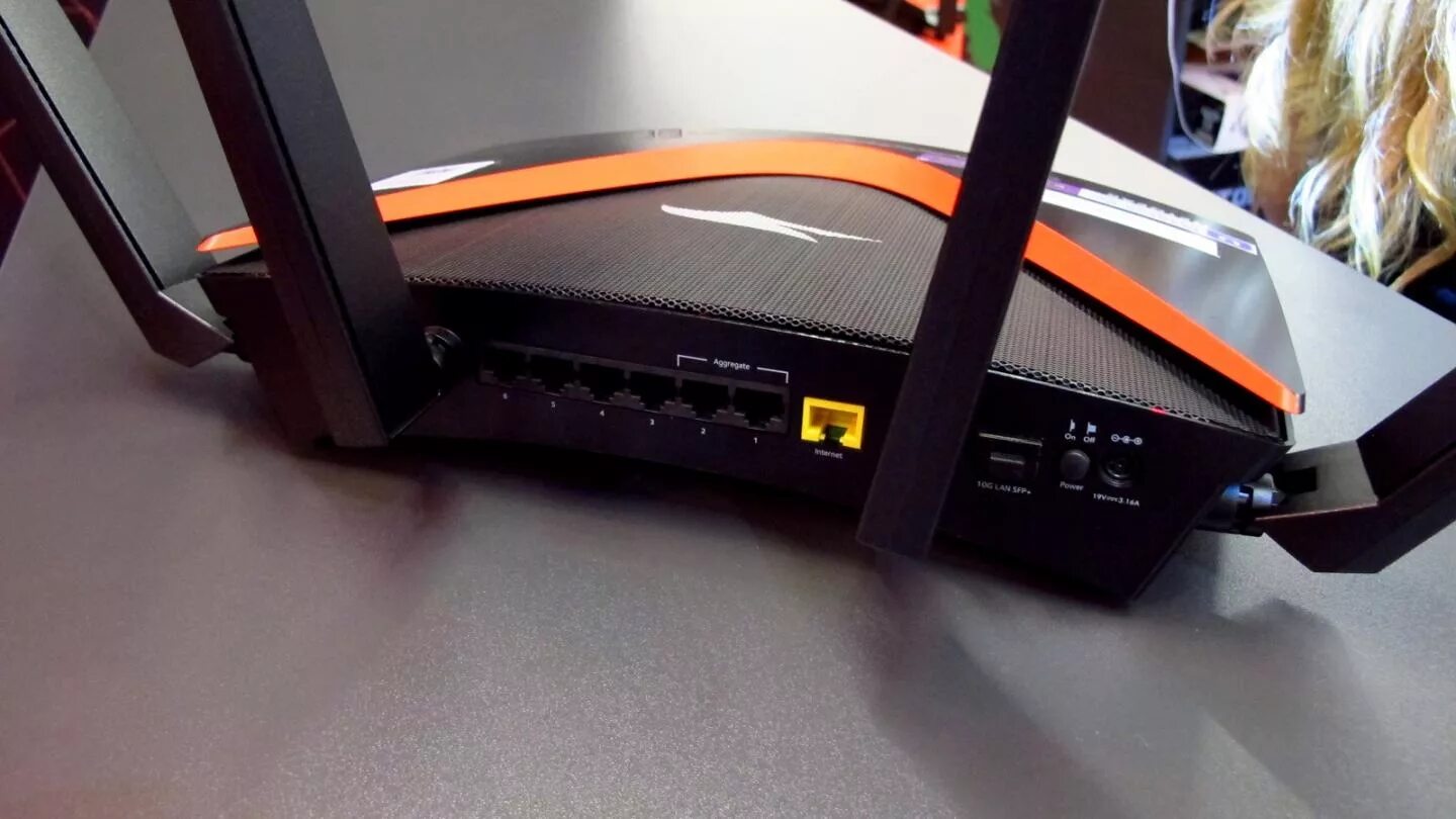 Nighthawk rs700s