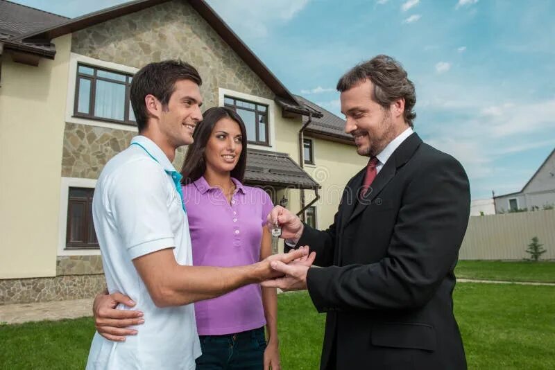 Property owner. Покупатели недвижимости ироничное фото. Keys Home give a Family.