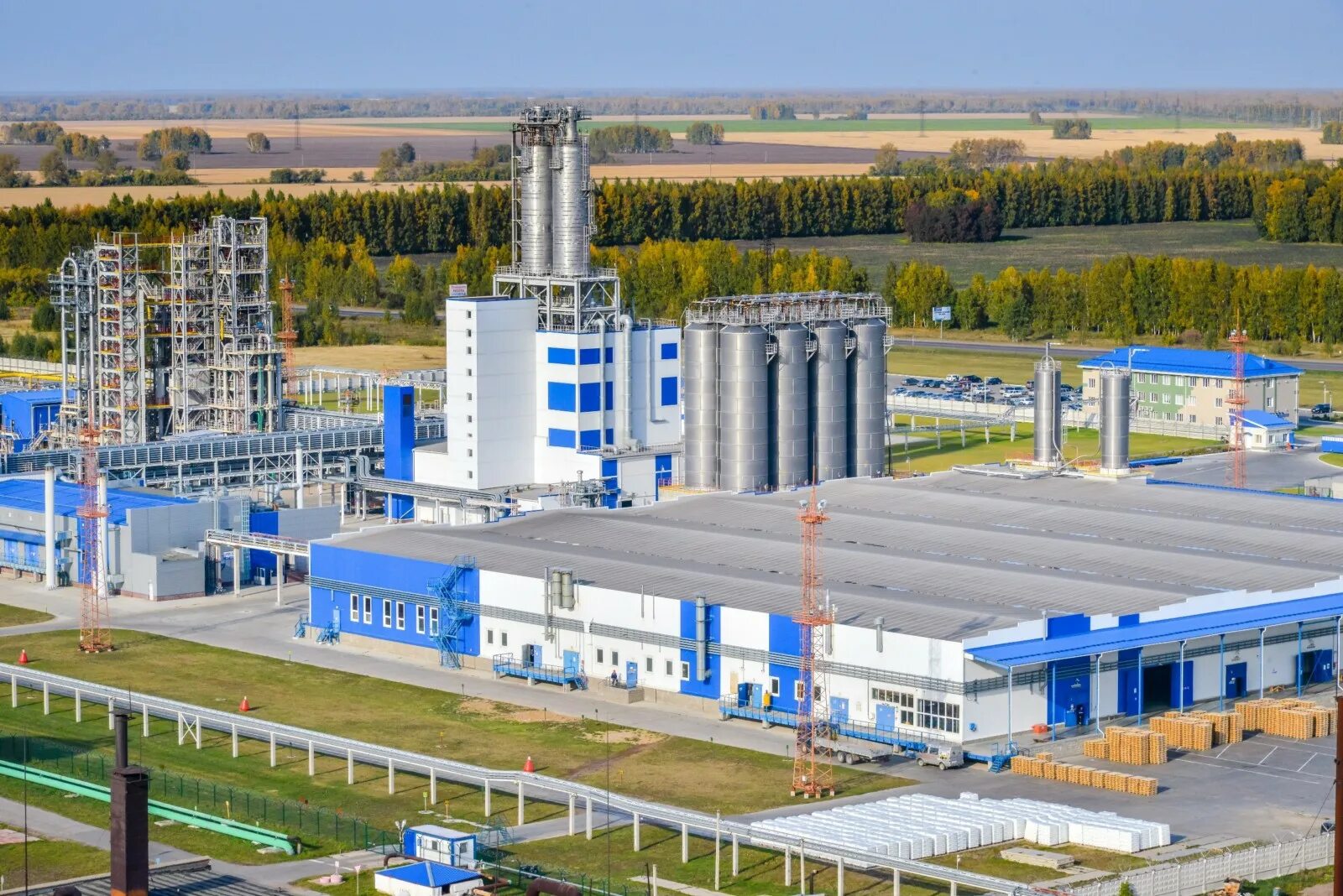 Ме заводы. Мозырский нпз. Мнпз московский нефтеперерабатывающий завод. Ме заводы. Современный завод.