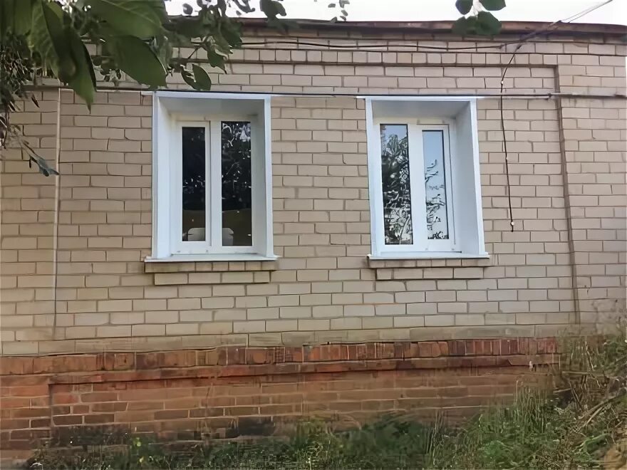 Авито острогожск недвижимость дома. Дом в острогожске. Дом в острогожске. Риэлторы острогожск воронежская область. Новый дом острогожске.