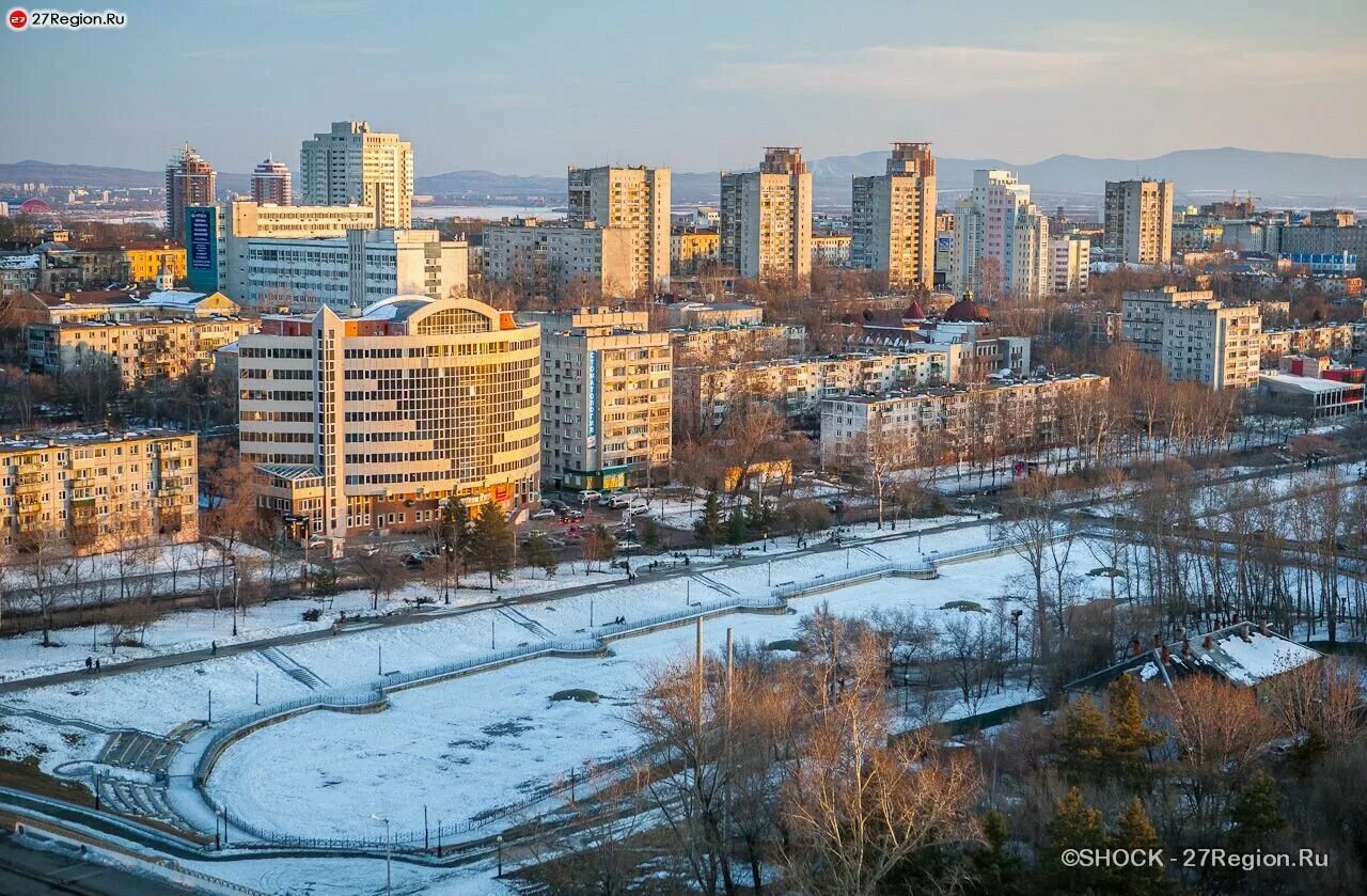 Городской сайт хабаровска. Скайперсити Хабаровск. Хабаровск зимой фото. Хабаровск в марте. Красивые городские пруды города Хабаровска.