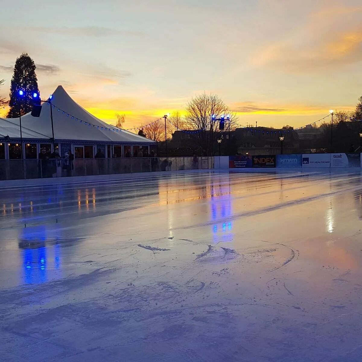 Ice Rink каток. Каток Измайлово. Каток Воробьевы горы. Каток Райский берег каток Уфа.