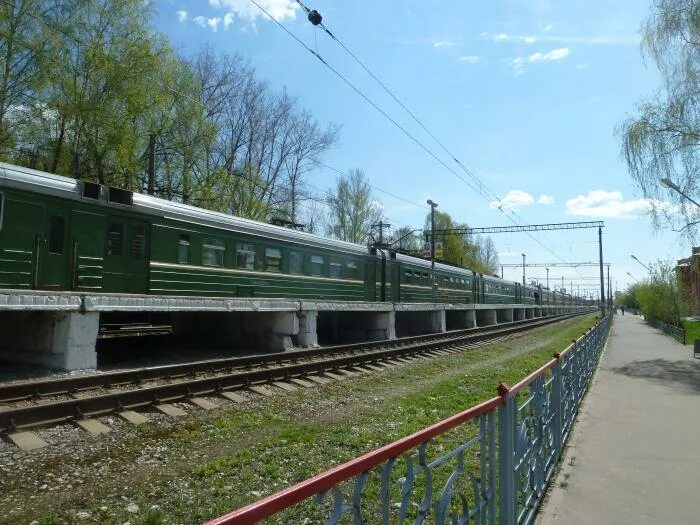 Туту электрогорск. ЖД вокзал Электрогорск. Железнодорожная станция Электрогорск. Электрогорск станция РЖД. Электрогорск платформа.