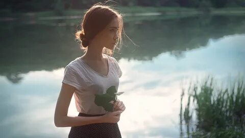 Ловлю взгляды девушки