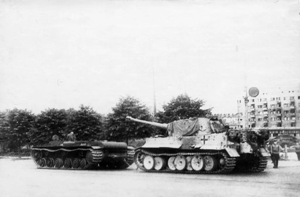 Трофейные танки тигр в красной армии. Танк pz-vi «тигр. Танк тигр 1943. Танк тигр 1943 год. Советские тигры танки.