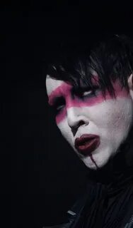 Marilyn manson rise the red