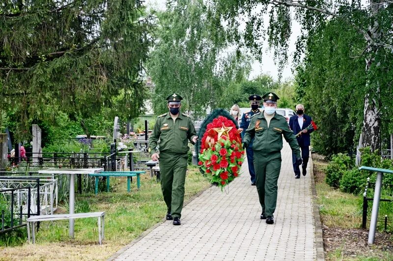 Погода в кореновском поселок комсомольский. Мемориал Кореновск. НПХ Кореновске. Поселок на Южном Кореновск. Поселок Южный Кореновского района.