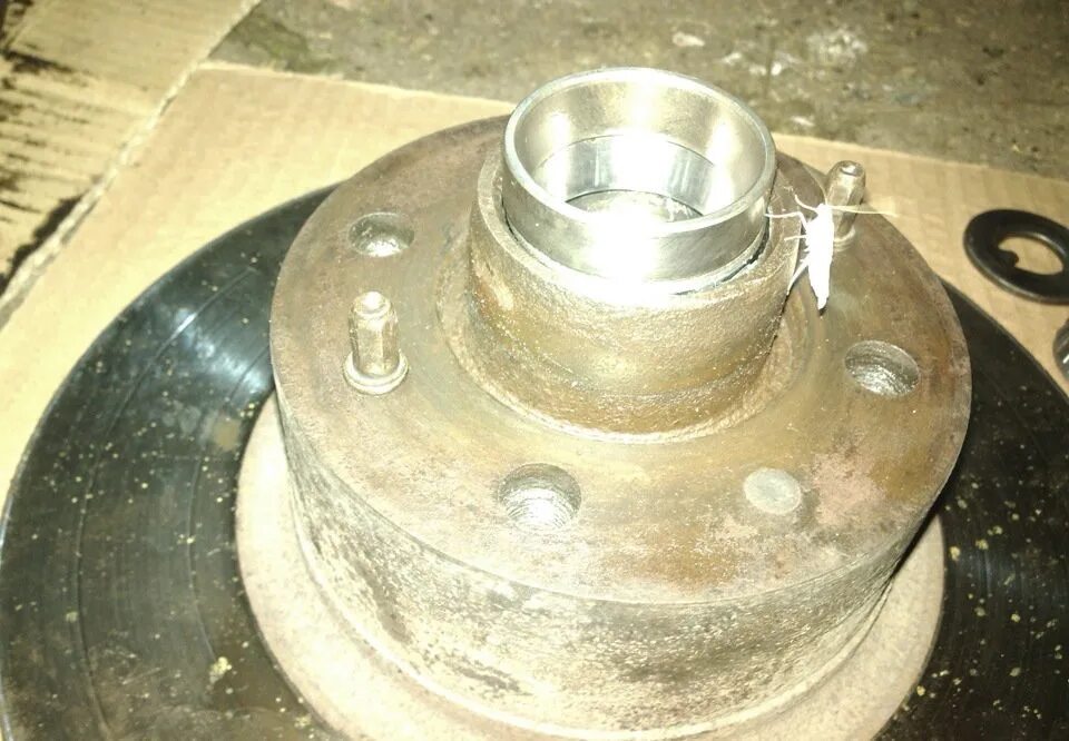 Ступица ваз 2107. Сборка ступичного подшипника ваз 2107. Задний ступичный подшипник ваз 2106. Подшипник колеса ваз 2107. Шаровые ваз ступицы на ваз 2107.