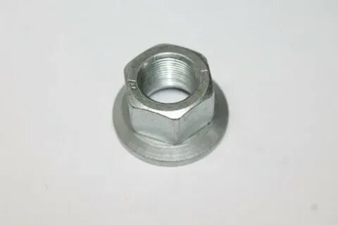 Гайка колесная газон