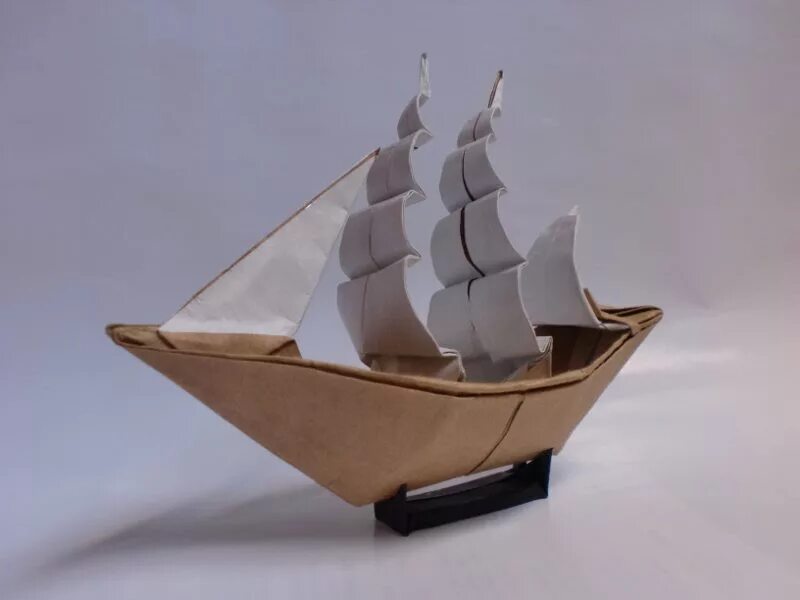 Парусник из картона. Поделка корабль. Кораблик из картона. Бумажный макет корабля. Объемная поделка корабль.