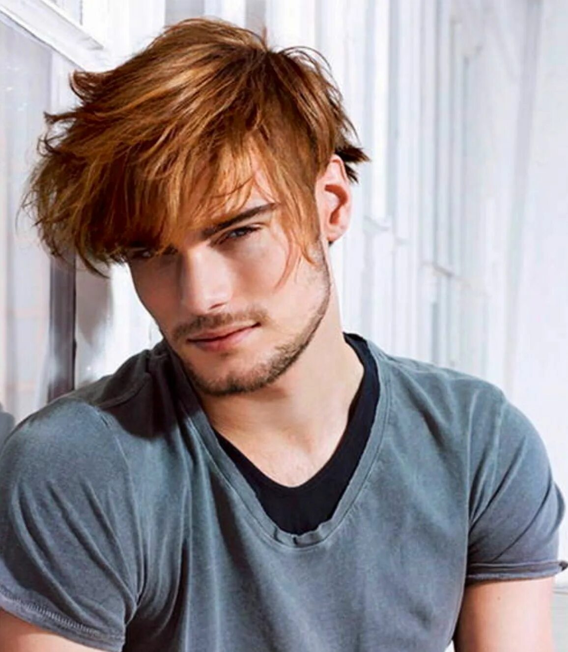 Небрежная мужская стрижка 50 Masculine Men's Messy Hairstyles 2024 Style Guide Long hair styles men, Mens