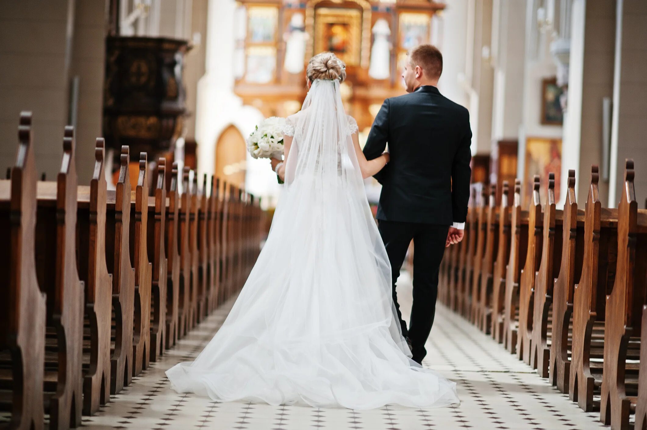 Are going to get married. Свадьба. Американская свадьба. Свадебные платья для венчания. Свадьба в Англии Церковь.