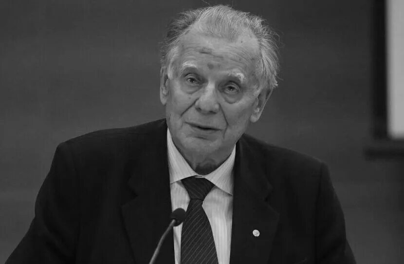 Алфёров жорес иванович. Роберт вудро вильсон. Крик (crick) фрэнсис харри комптон. Нобелевская премия жореса алферова 2000. Джеймс крам нобелевская премия 1987.