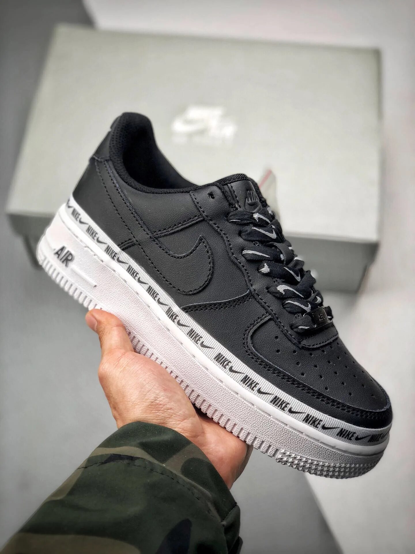 Nike air force 1 07 мужские. Nike Air Force 1. Nike Air Force 1 Low. Nike Air Force 1 Luxe мужские. Sale Nike Air Force 1 07 se Black.