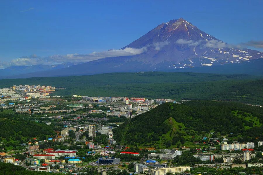 Население петропавловска. Камчатка Петропавловск-Камчатский. Камчатка город Петропавловск. Петропаловск Камчатский. Петропавловск-Камчатский лето.