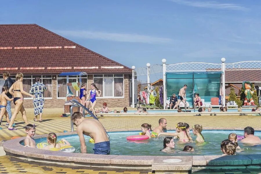 ривьера майкоп. адыгея пос тульский водная ривьера. посёлок тульский термальные источники водная ривьера. горячие источники в тульском адыгея водная ривьера. ривьера майкоп.