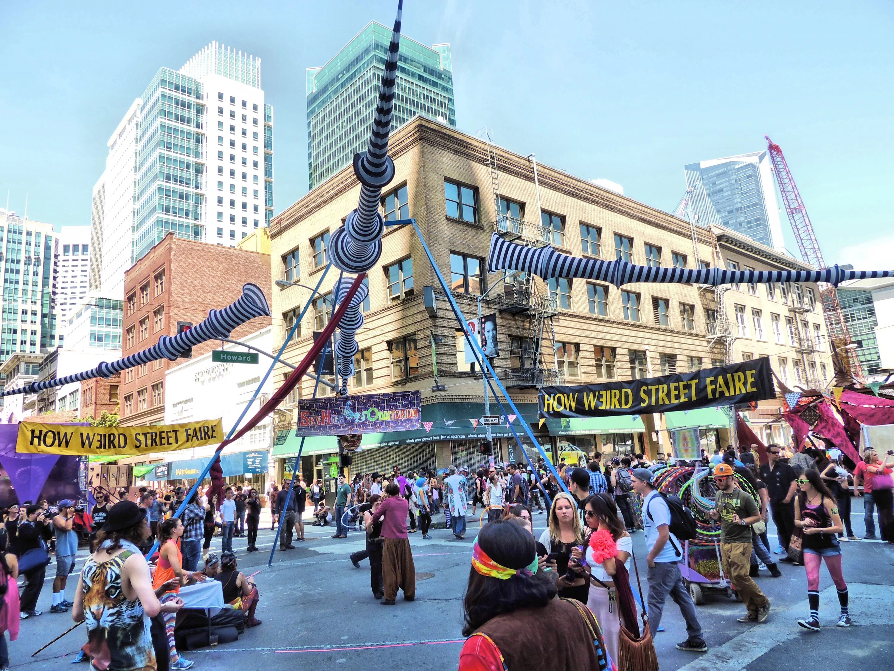 Festival street is. Филадельфия фест. Фудкорт на фестивале. Festival street is. Festival street is.