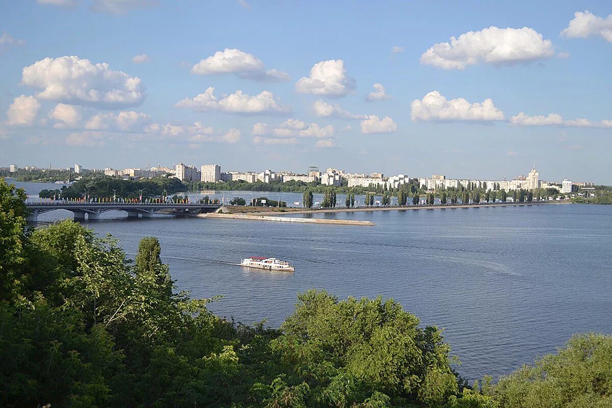 Левый берег это какой. Водохранилище Воронеж. Водохранилище Воронеж город Воронеж. Левобережный берег Воронеж. Левый берег водохранилище Воронеж.