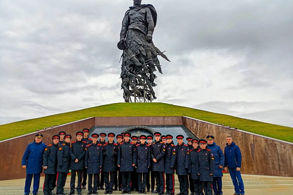 Почему военные в городах. Мемориал городов воинской славы на Поклонной горе. Ржев город воинской славы. Город Ржев город воинской славы. РЖЕВСКИЙ мемориал воинской славы.