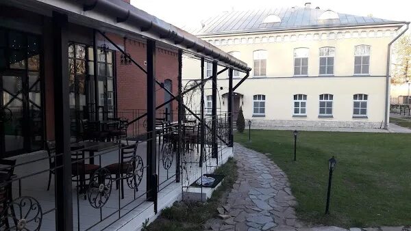 Гостиница торжок в торжке. Торжок ул медниковых 4. Гостиница комильфо торжок. Ресторан оникс торжок. Гостиница оникс торжок.