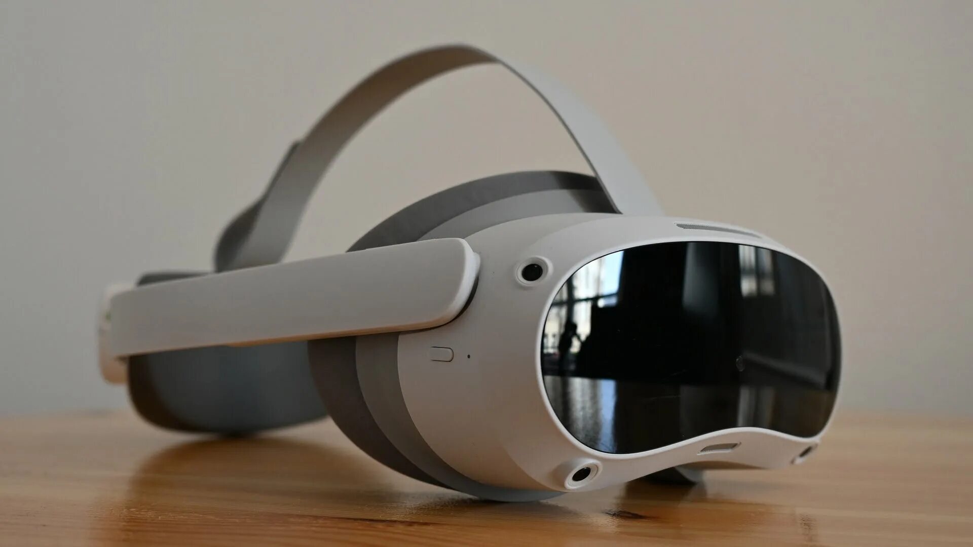 Vr шлем pico 4 256. Пико 4 вр шлем. шлем виртуальной реальности для ps3. шлем виртуальности розовый. новый год виртуальная реальность.