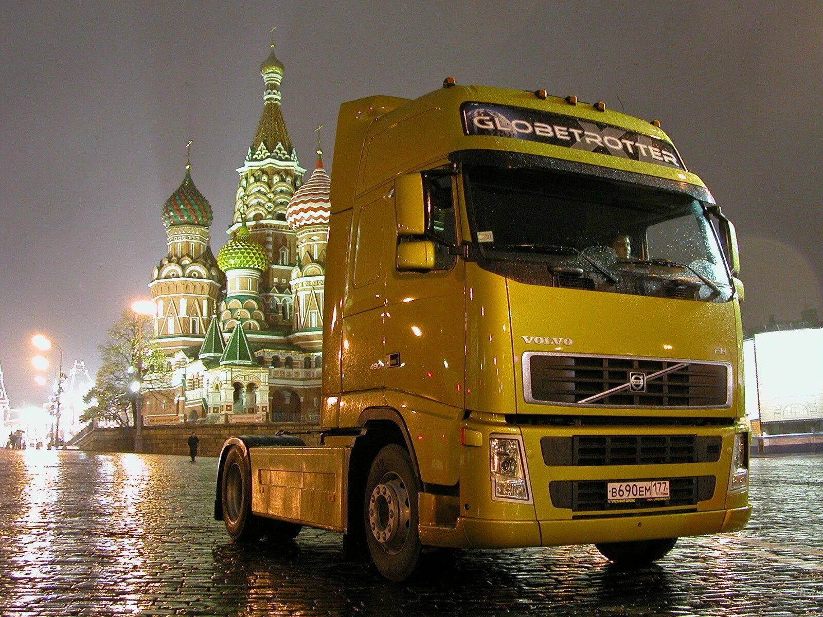 Вольво грузовик. Желтый тягач Вольво. Вольво fh12. Тягач Вольво Европа.