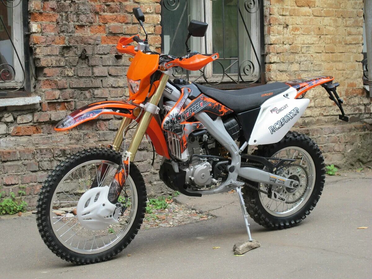 Minsk 250 эндуро. Оранжевый 250. Омакс 250. Suzuki sx-r 250кубов. Оранжевый 250.