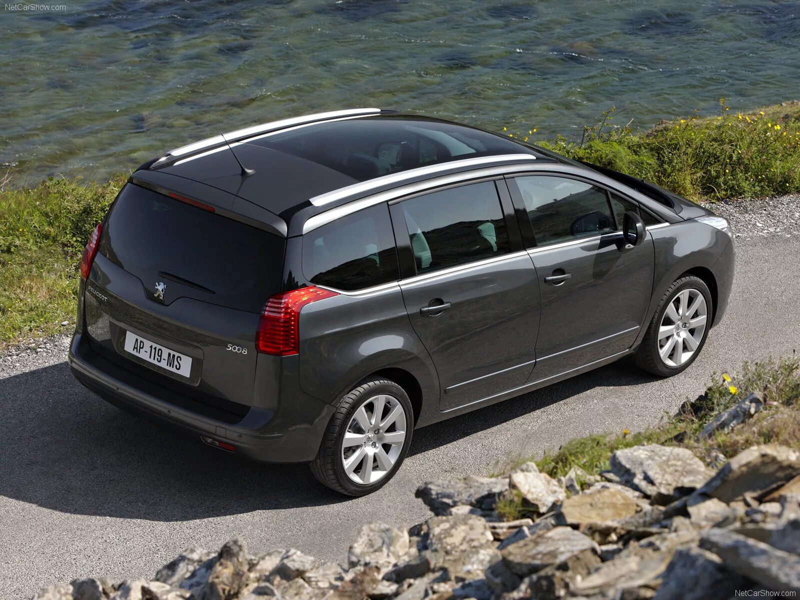 Peugeot 5008 2009. Peugeot 5008. Пежо минивэн 5008. Peugeot 5008 2010. Peugeot 5008 компактвэны.