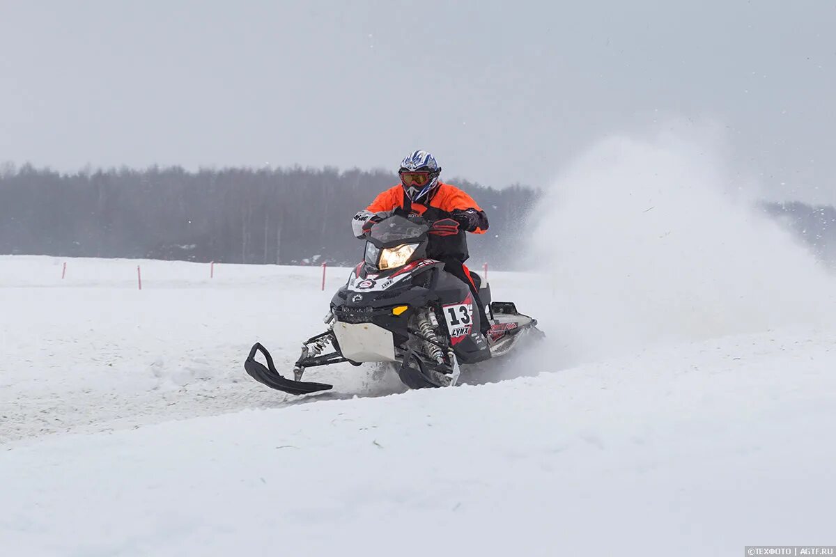 Снегоход aodes siberia cross. Кросс кантри на снегоходах. снегоход буран зима. кросс-кантрийный снегоход. снегоход горняк.