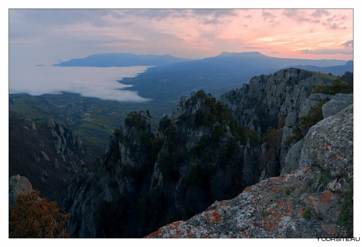 Рельеф крымских гор. Гора демерджи в крыму. чатыр-даг крымские горы. шан кая демерджи. урочище демерджи крым.