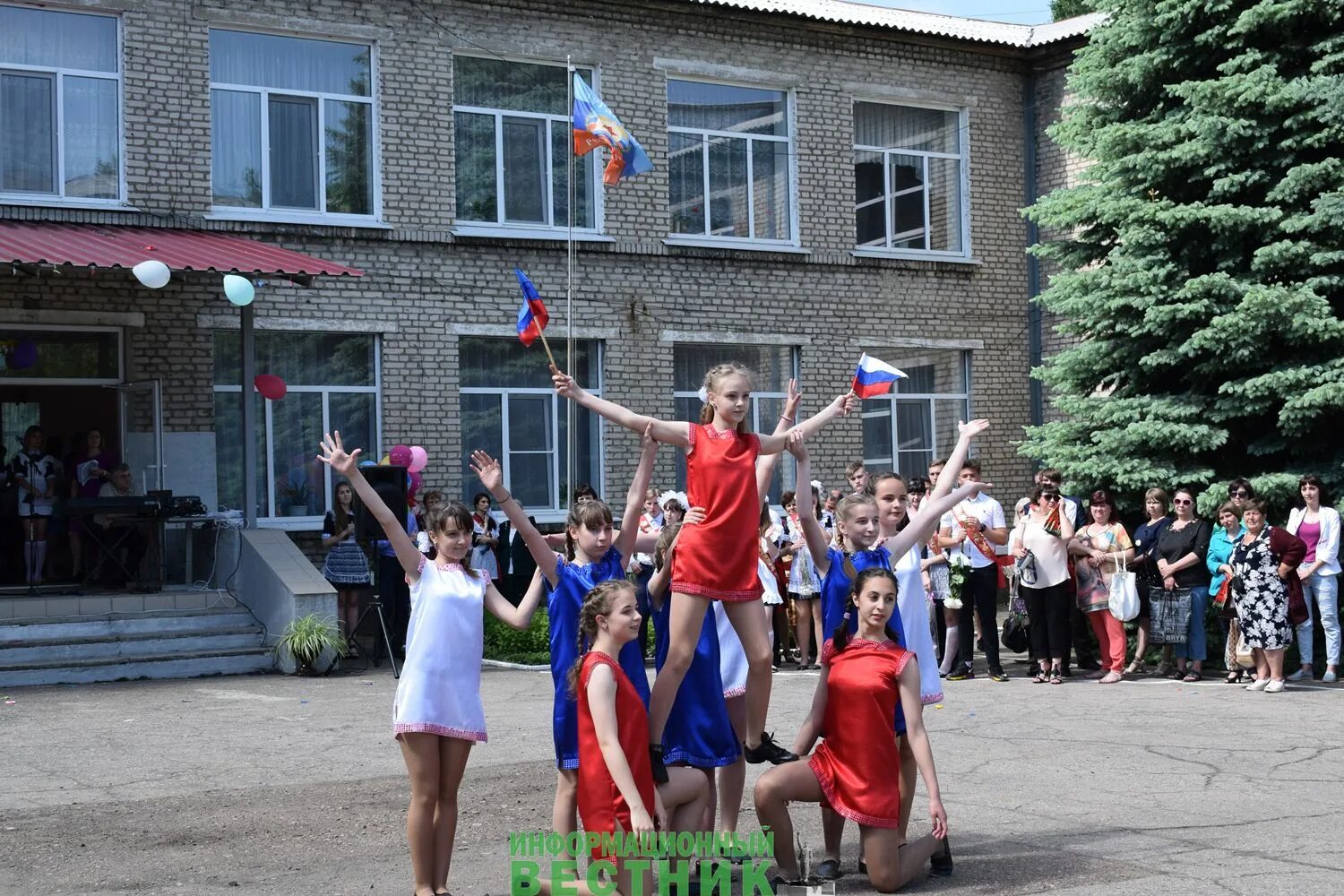 Кировский многопрофильный техникум. Первомайская многопрофильная гимназия. Гимназия 30 луганск. Школа 2 кировск луганская область. Кировская многопрофильная гимназия.