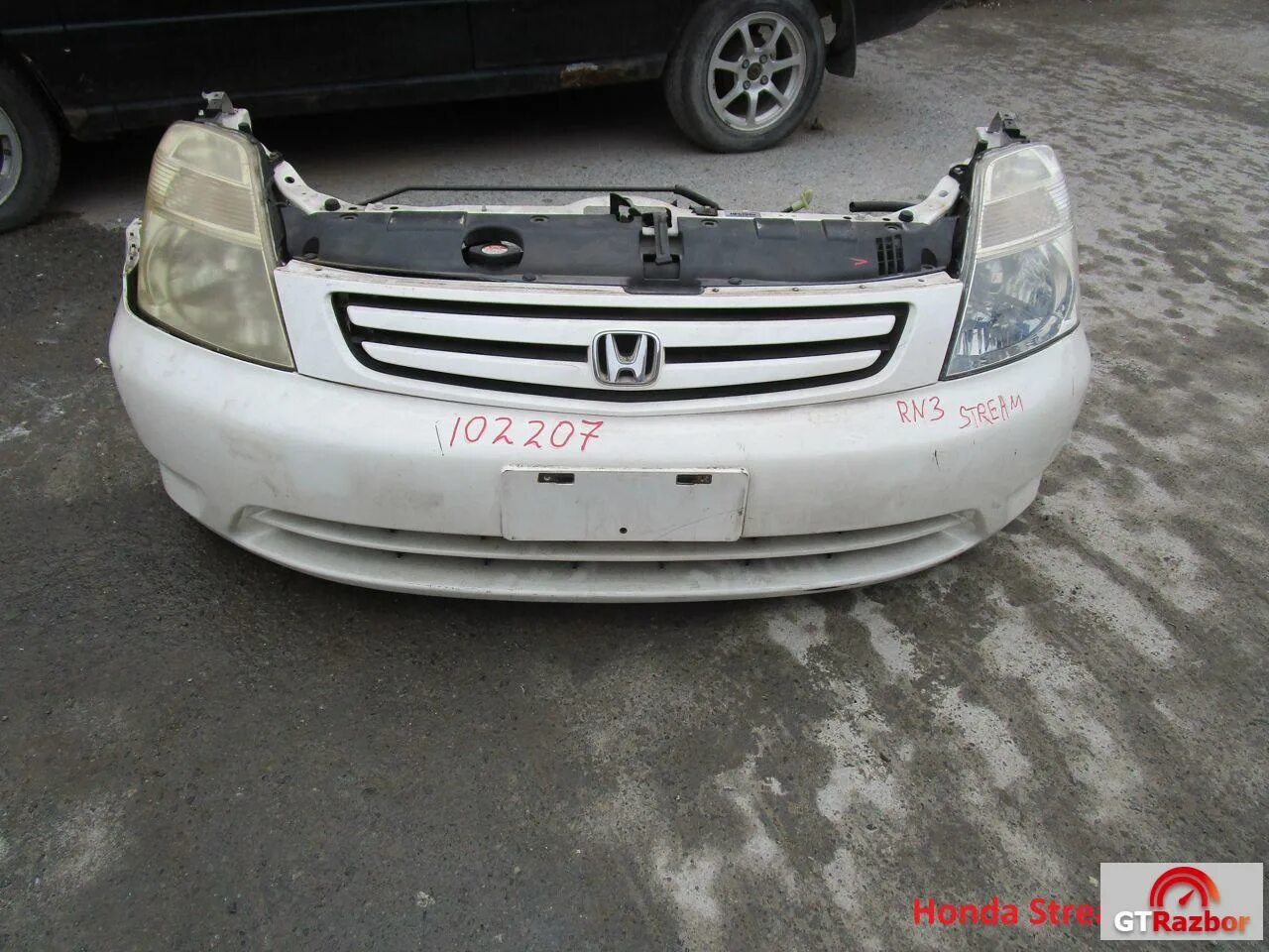 Ноускат Хонда стрим rn1. Хонда стрим РН 1 ноускат. Решетка радиатора Honda Stream rn1. Ноускат Honda Stream rn6 r18a.