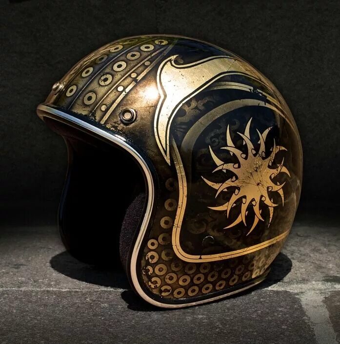 Unexpected custom. Кастом шлема. vintage helmet. custom helmet panting. кастомная ретро фара.
